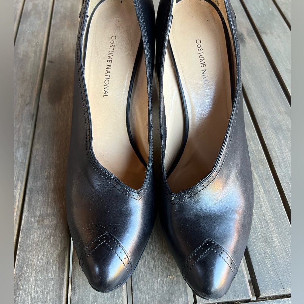 Gorgeous Vintage COSTUME NATIONAL Black asymmetrical leather pumps 39.5